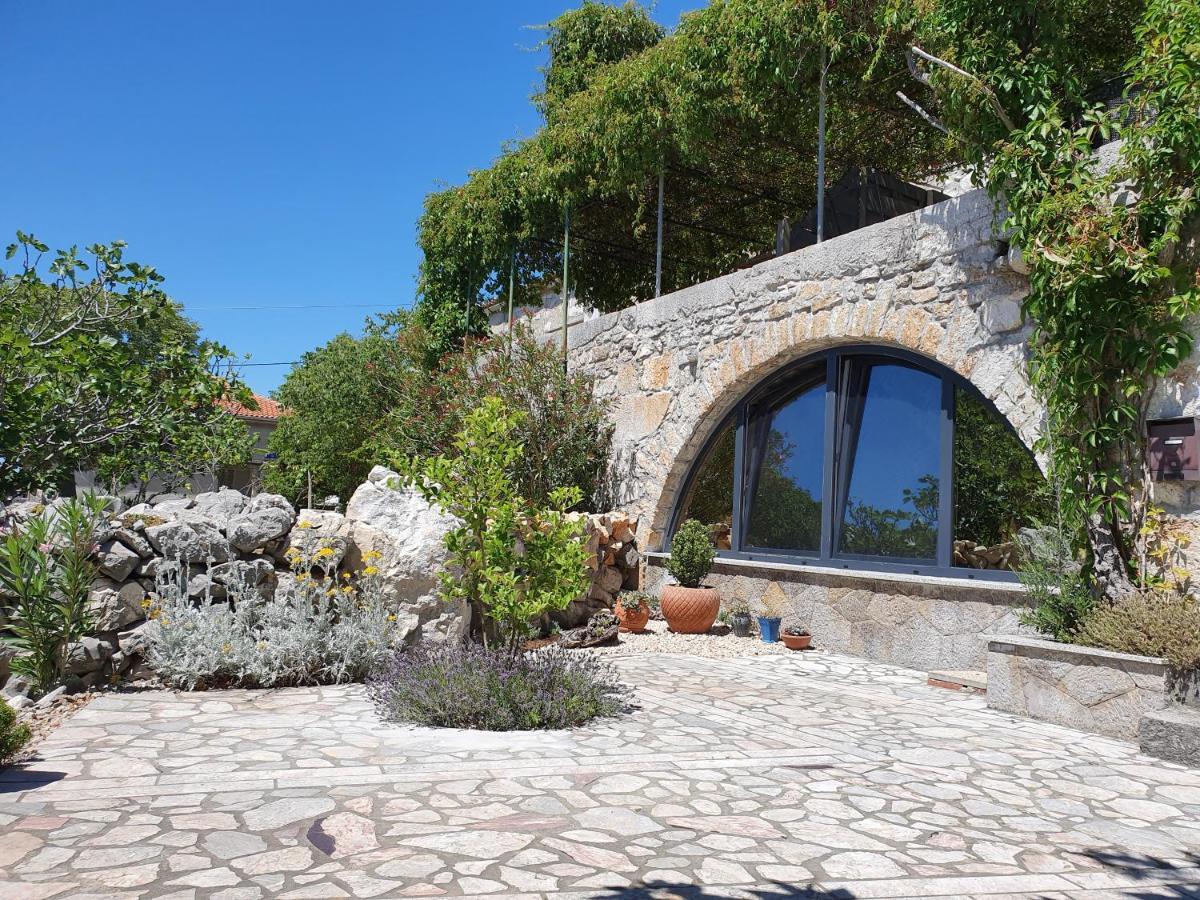 Villa Diny With Pool Pinezići Eksteriør bilde