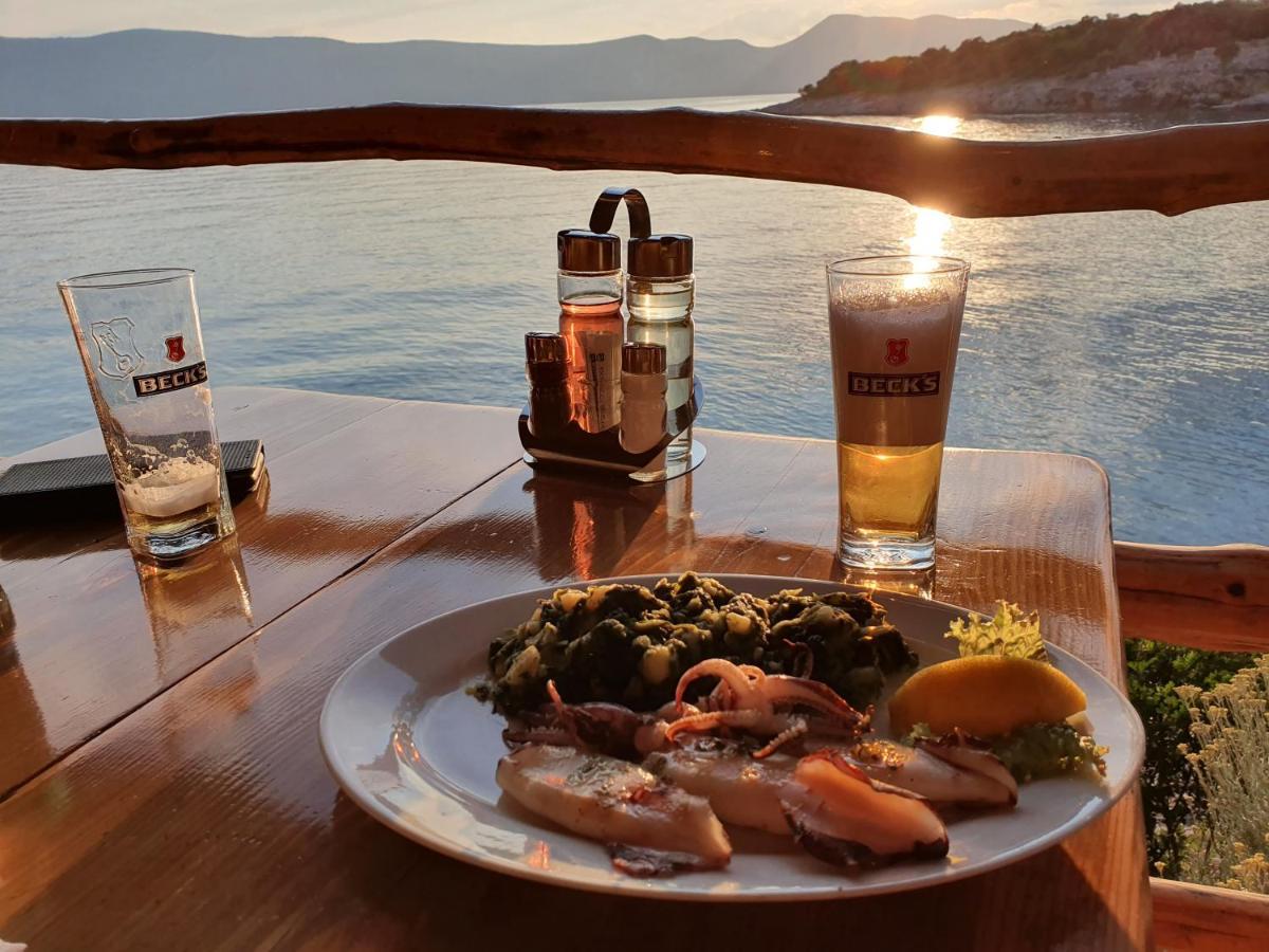 Villa Diny With Pool Pinezići Eksteriør bilde